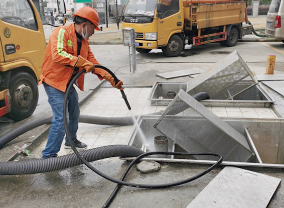 黄石港隔油池清理